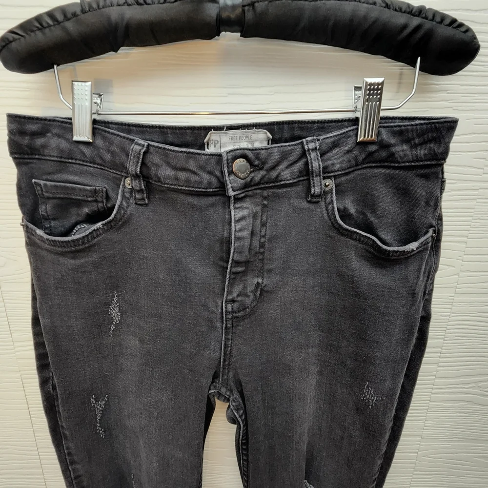 Free People Great Heights Frayed Skinny Black Jeans Size 28 Fringe Row Hem